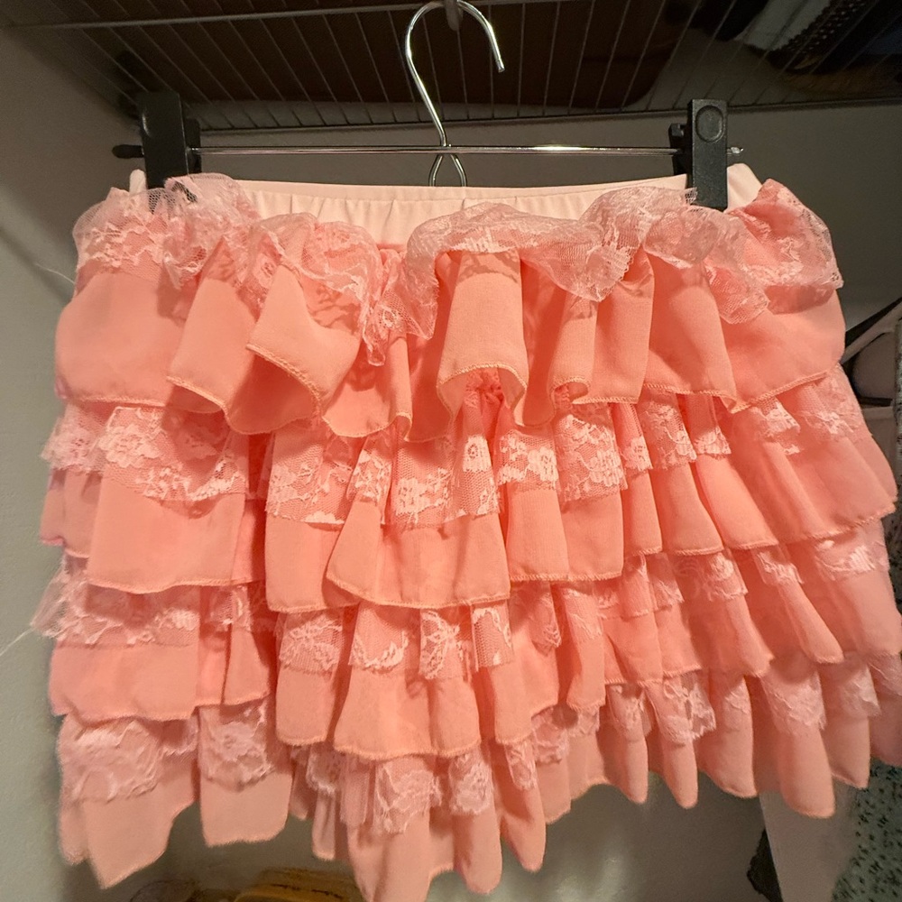 Pink Ruffled Lace Skirt - Picture 2 of 2